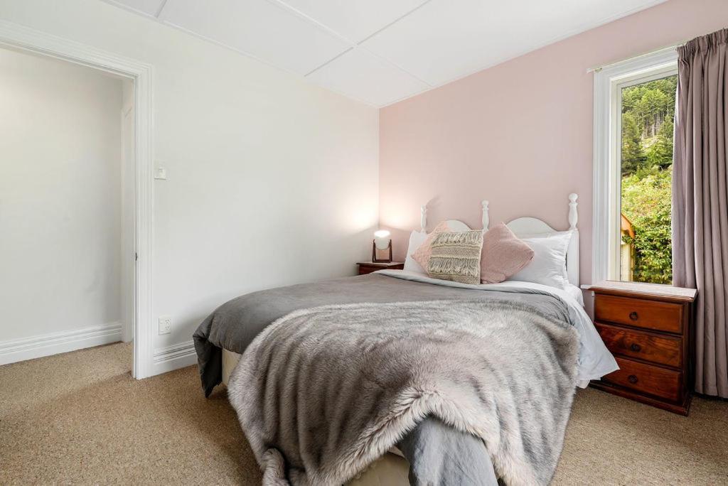 Central Peach - Queenstown Holiday Home Екстер'єр фото